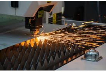 INSTALAÇÃO TREINAMENTO E ASSISTENCIA TEC MÁQUINA CORTE LASER METAL